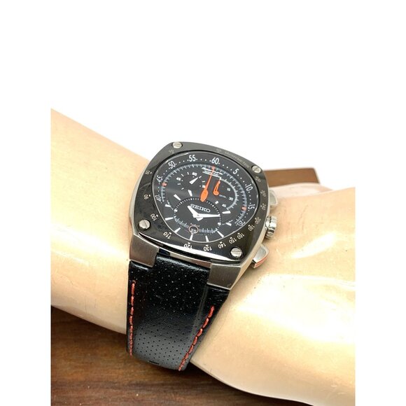 Seiko Sportura Men's Watch 7L22-0AD0 Kinetic Chronograph Black Orange Leather - Picture 6 of 15